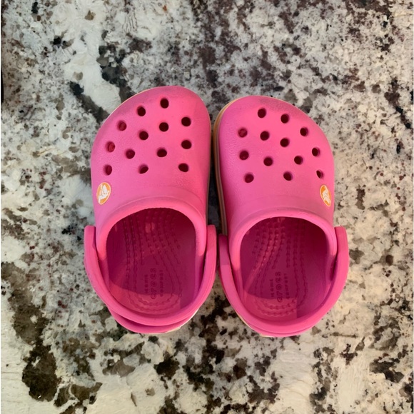 Crocs Girls Infant/Toddler Crocband Clog | Pink | Great Condition - Picture 2 of 5